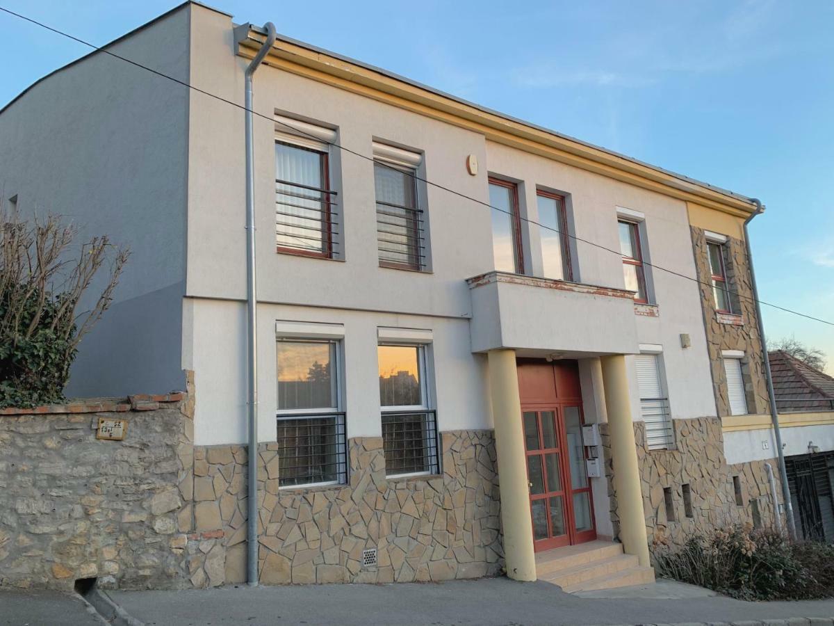 St. Peter Apartman Apartment Pécs Exterior photo